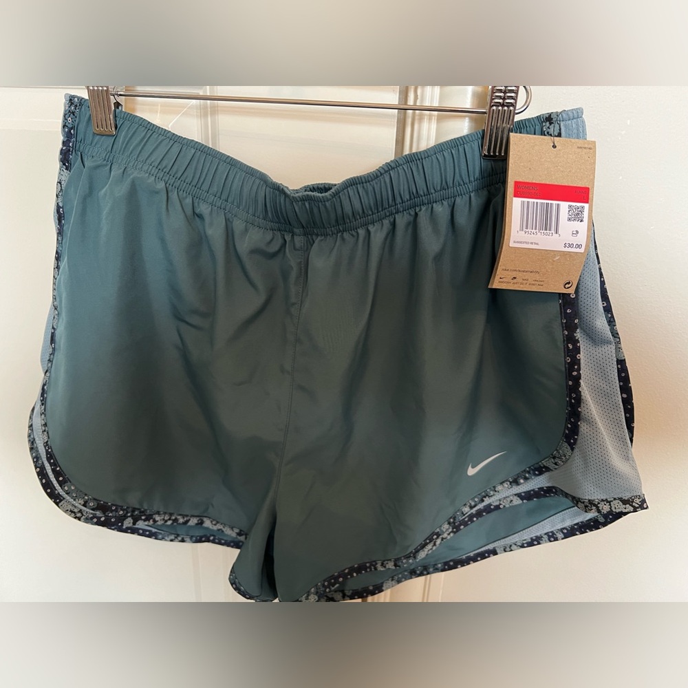 NWT- Nike dry fit lined Running shorts